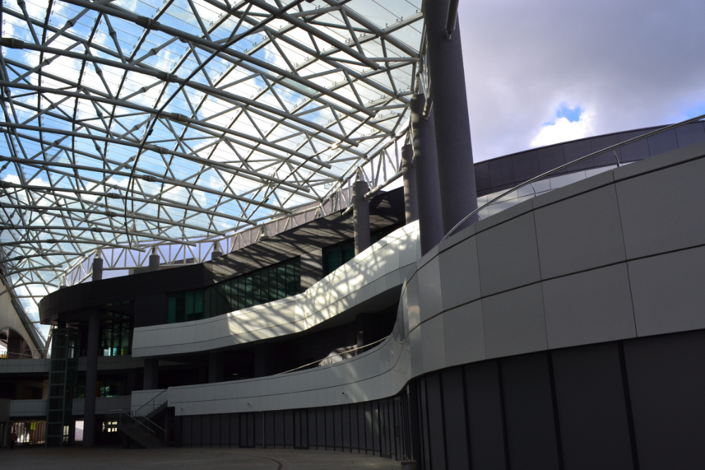 Производство и монтаж стеклянных ограждений и перил в Калининграде ...